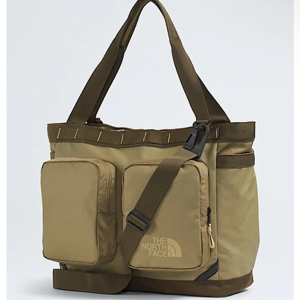 The North Face Base Camp Voyager Tote Bag - Picture 3 of 6